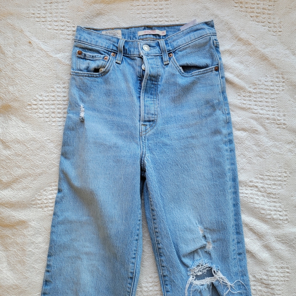 Levi's High Waisted Ribcage Straight Leg Casual Distressed Denim Jean - Picture 3 of 10
